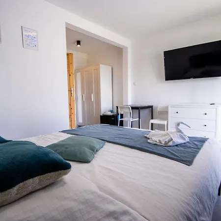 Victoria I Blisko Plazy Guest house