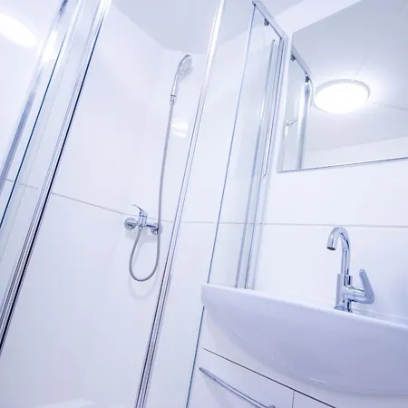 Guest house Victoria I Blisko Plazy 3*